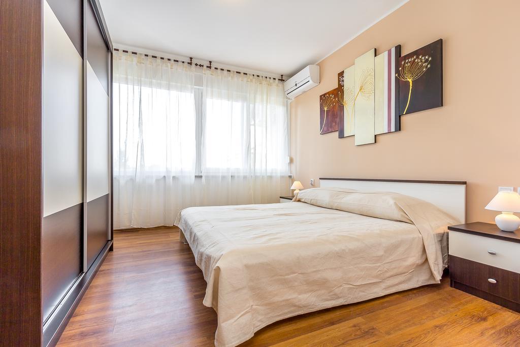 Appartement Penthouse Castropola Chambre photo